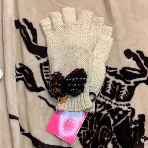 Betsey Johnson texting gloves